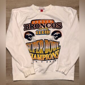 Vintage Mitchell & Ness Denver Broncos Super Bowl XXXIII Champions White Sweater